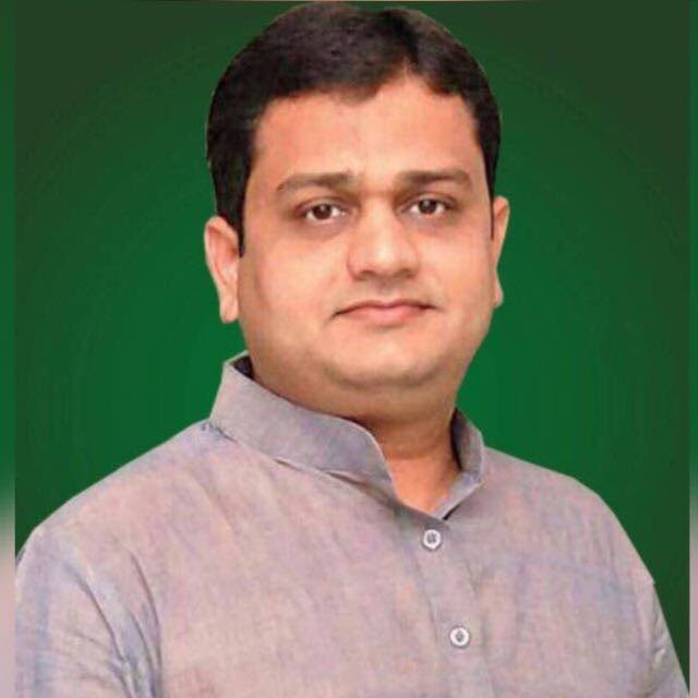 Adv. Nishant Gandhi